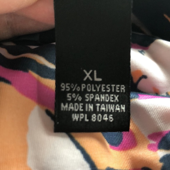 INTERNATIONAL CONCEPTS FLORAL FRESCO TOP - Picture 7 of 8